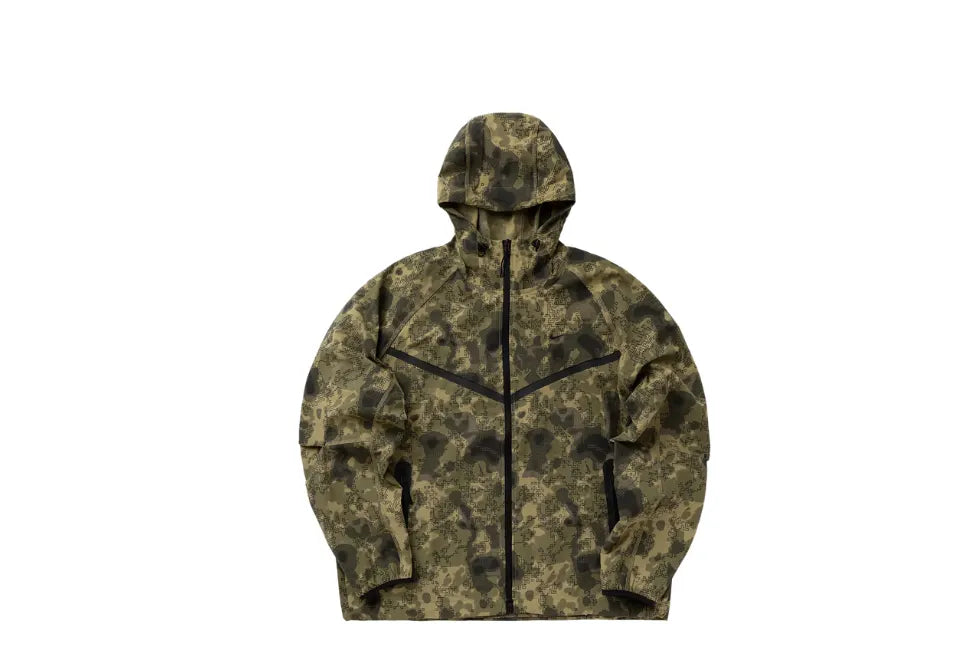 Nike Tech Dri-FIT Woven Camo Windrunner Oversized Jacket